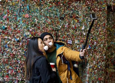 دیوار آدامس ؛ جاذبه گردشگری عجیب در سیاتل ، زباله دانی که اثر هنری شد