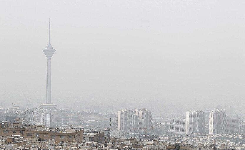 آسمان تهران غبارآلود می شود آسمان تهران غبارآلود می گردد