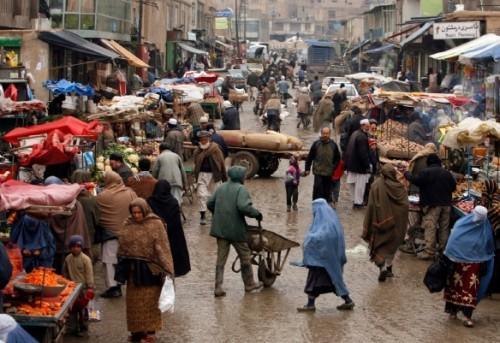 35 درصد بازار افغانستان در دست ایران است ، کوشش برای برقراری فعالیت بانکی ایران در افغانستان