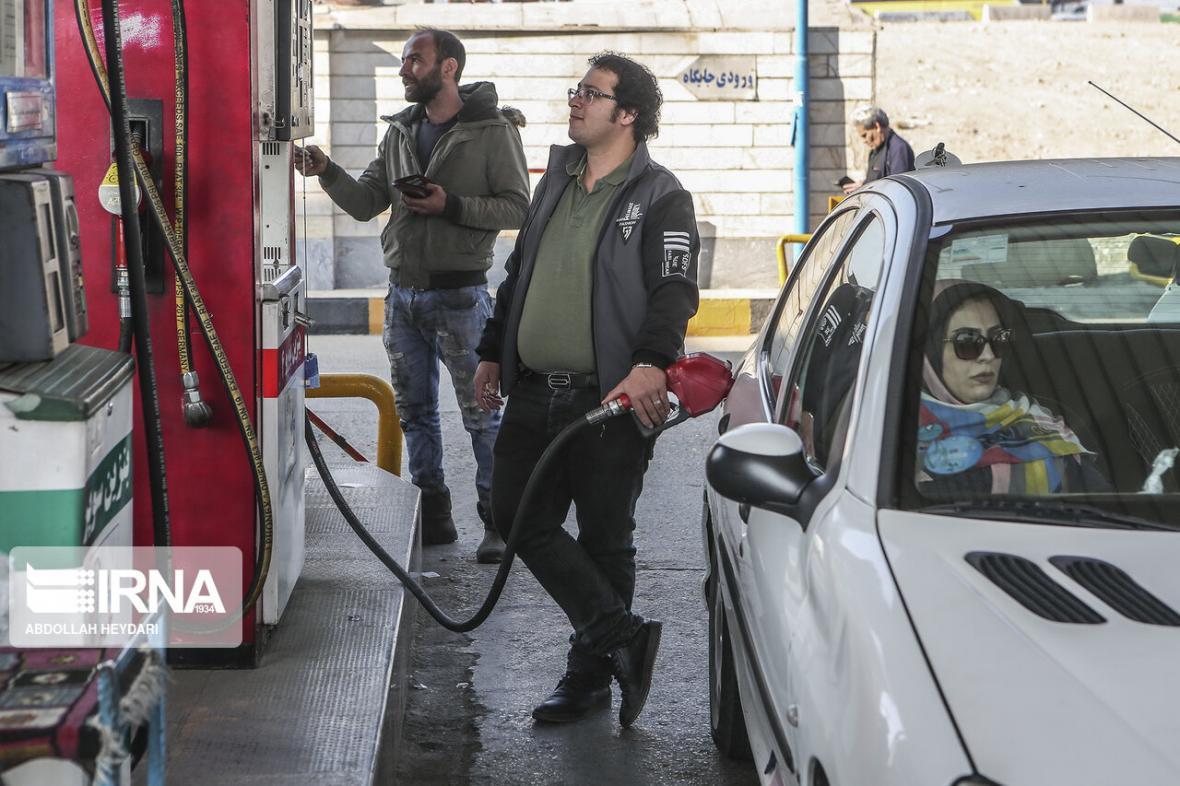 خبرنگاران افزایش سقف ذخیره سهمیه بنزین در کارت سوخت