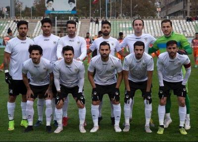 تیم فوتبال شاهین به دنبال سرمربی جدید، شکایت بوشهری ها از میشو