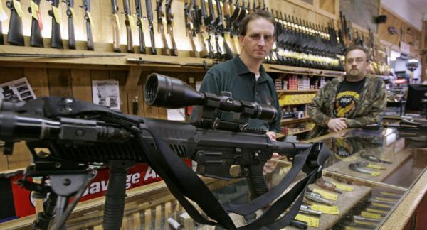 رقابت گسترده مردم آمریکا برای خرید سلاح در دوران کرونا