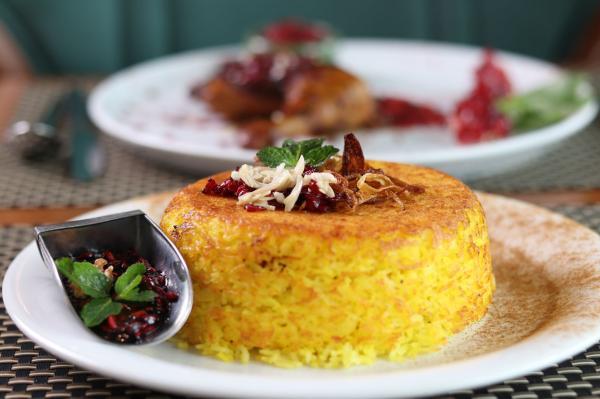 طرز تهیه ته چین مرغ مجلسی؛ رازهای ته دیگ طلایی، بوی زهم مرغ و بافت نرم
